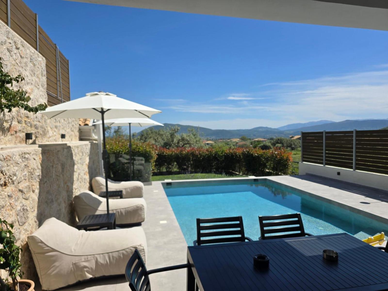 Nemesis Luxury Villas Apolpaina Eksteriør bilde